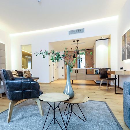 Hotel Klinglhuber كريمس ان دير دوناو المظهر الخارجي الصورة