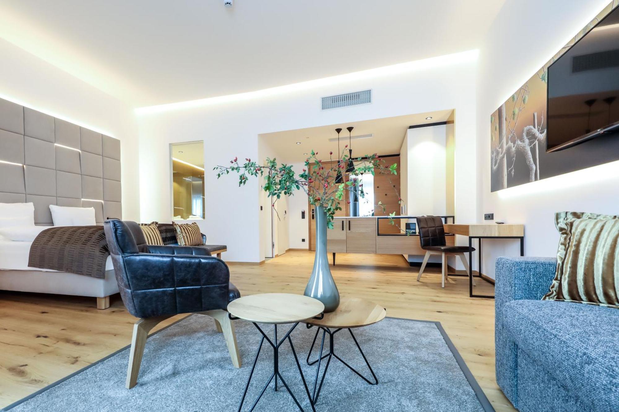 Hotel Klinglhuber كريمس ان دير دوناو المظهر الخارجي الصورة