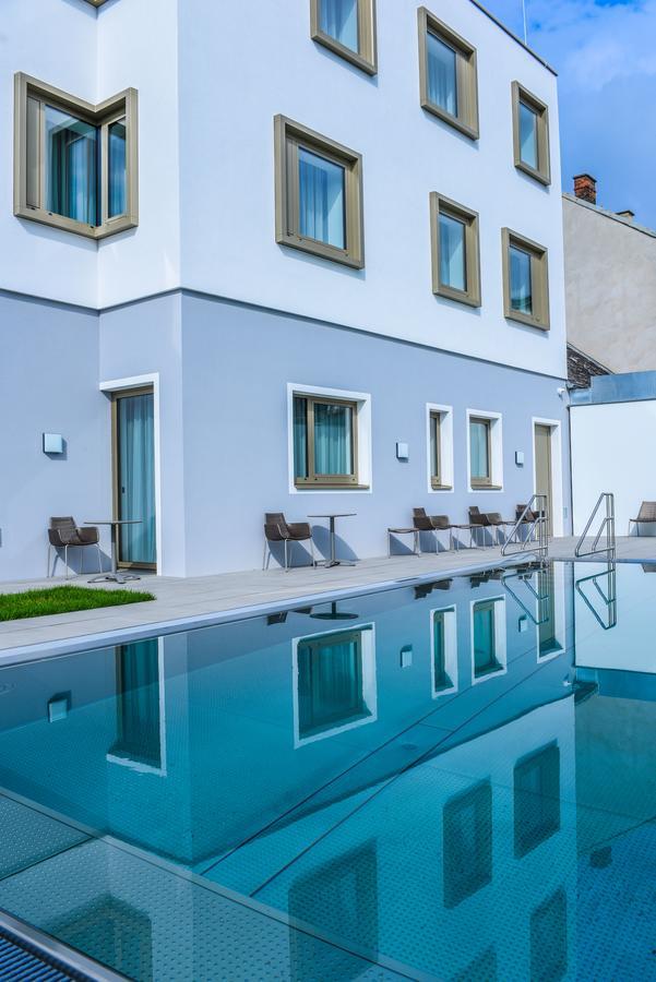 Hotel Klinglhuber كريمس ان دير دوناو المظهر الخارجي الصورة